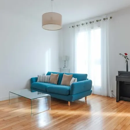 Apartment Bright & Chic In